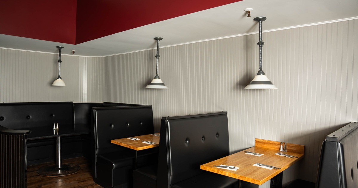 Restaurant booths