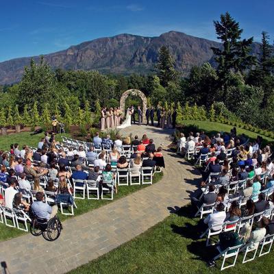 Weadnig in progress with guests in front of thr restaurant