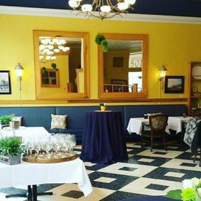 Dining area, glasses on a tray