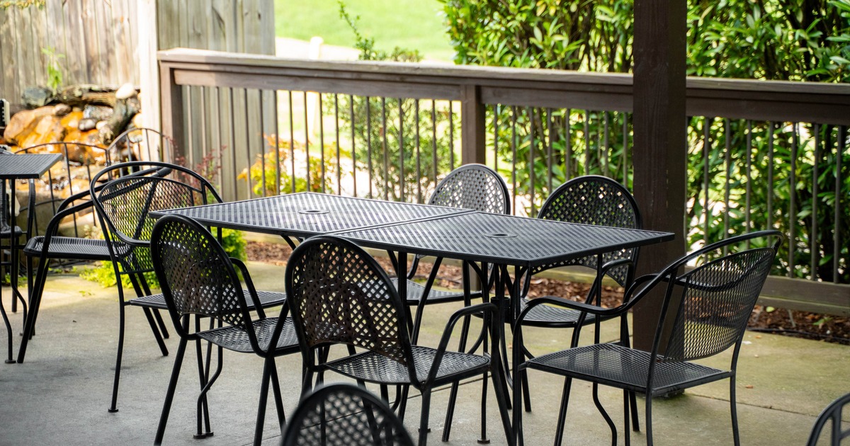 Exterior, patio area