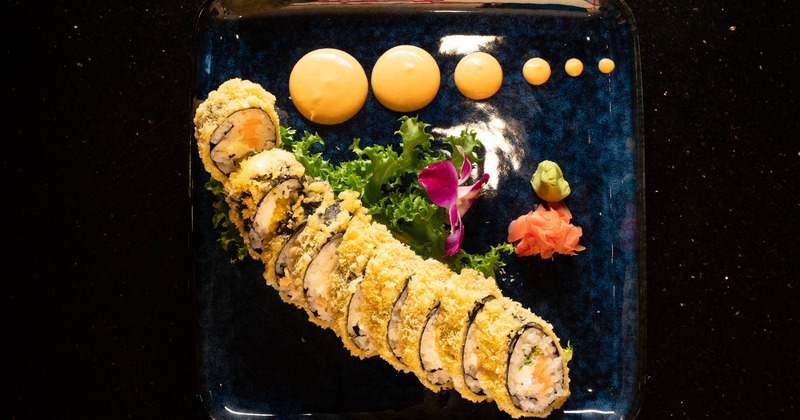 A top view of the Bagel tempura roll