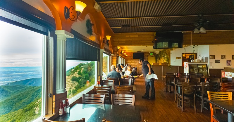 Dining area with a view on the hills and skyline