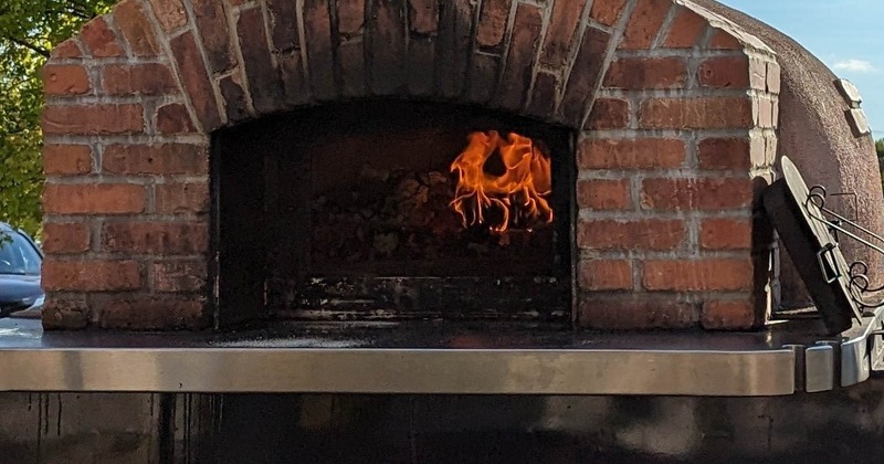 Pizza oven