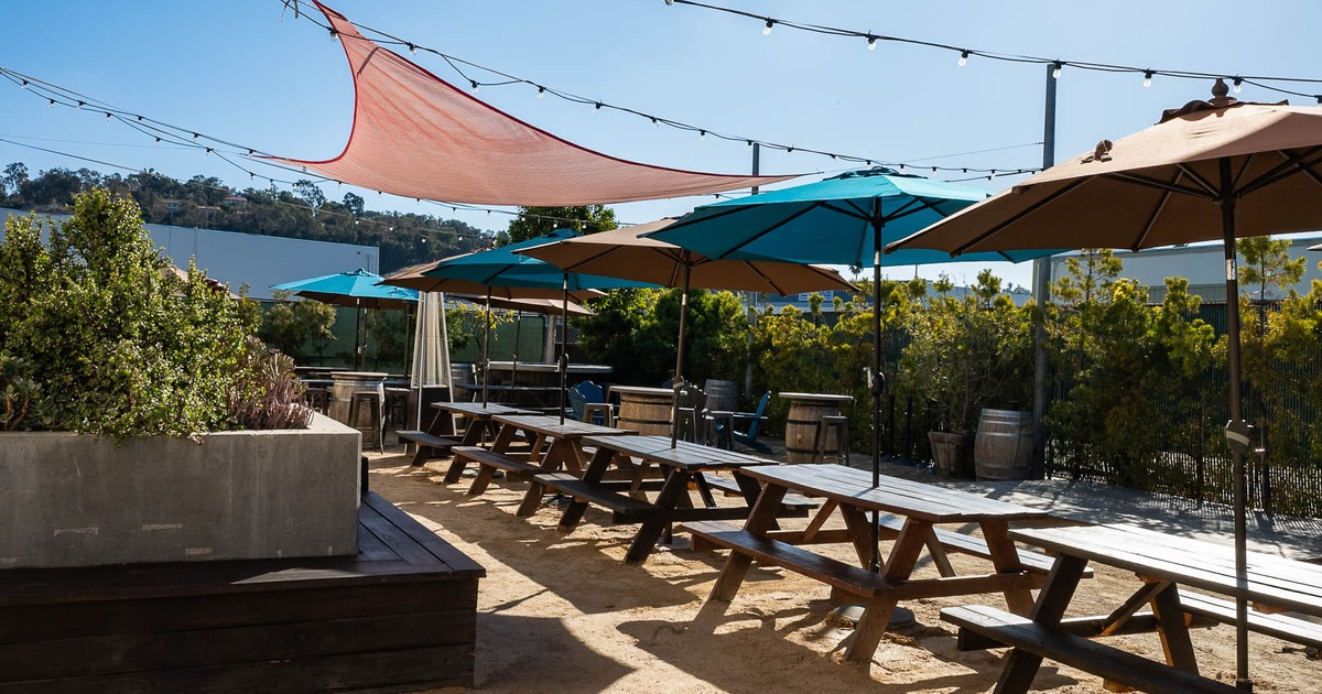 Exterior, seating place on the outside