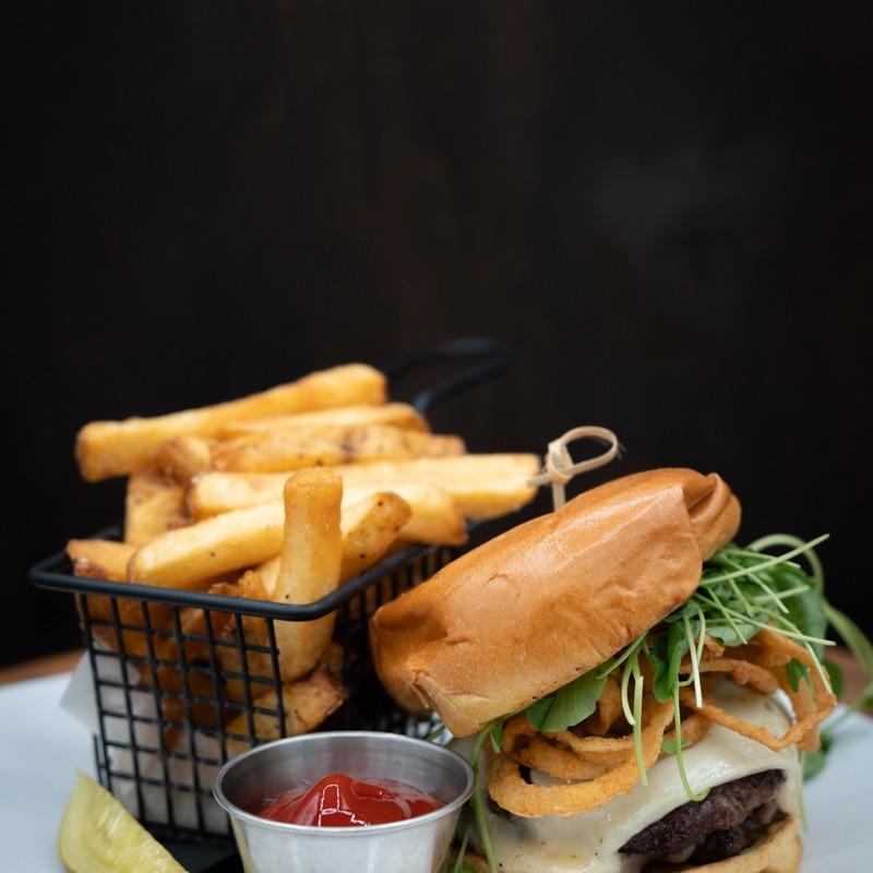 The 'L' Burger photo