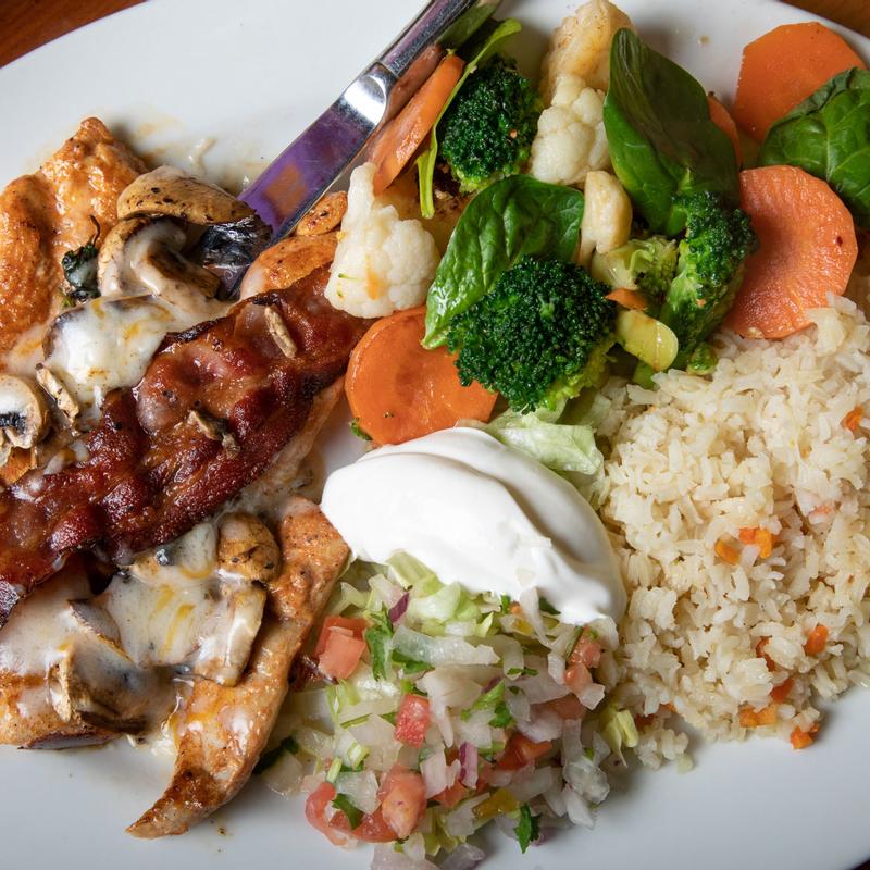 21A. Amigos Pechuga photo