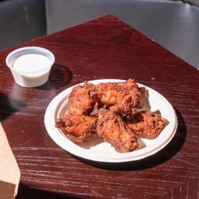 Fried chicken wings.