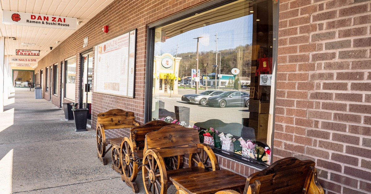 Exterior, tables and chairs