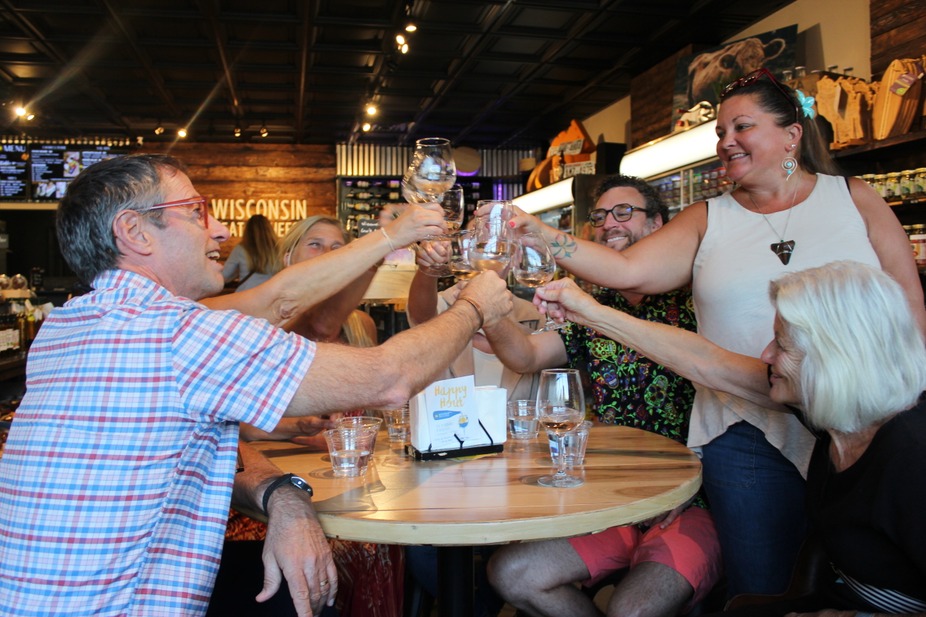 🍷 Thanksgiving Wine Tasting at Wisconsin Meat & Cheese 🍷 event photo