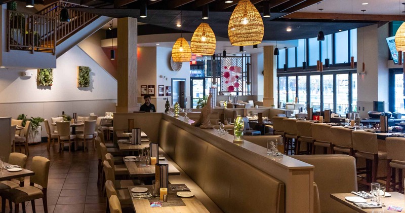Dining place, booths, tables