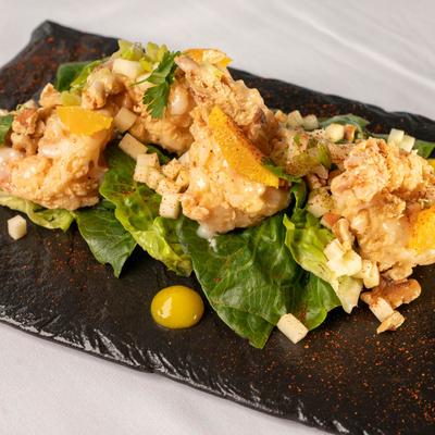 Nikis Crispy Shrimp served