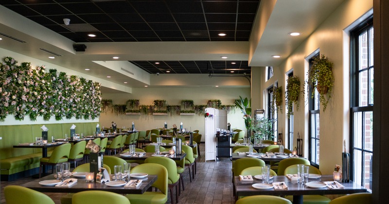 Diner area, wide view