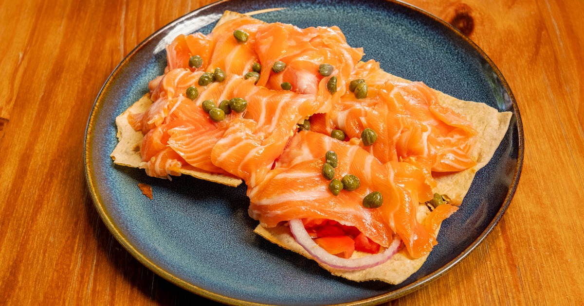Salmon flatbread