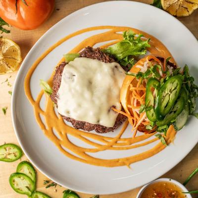 A top view of the bahn smash burger.