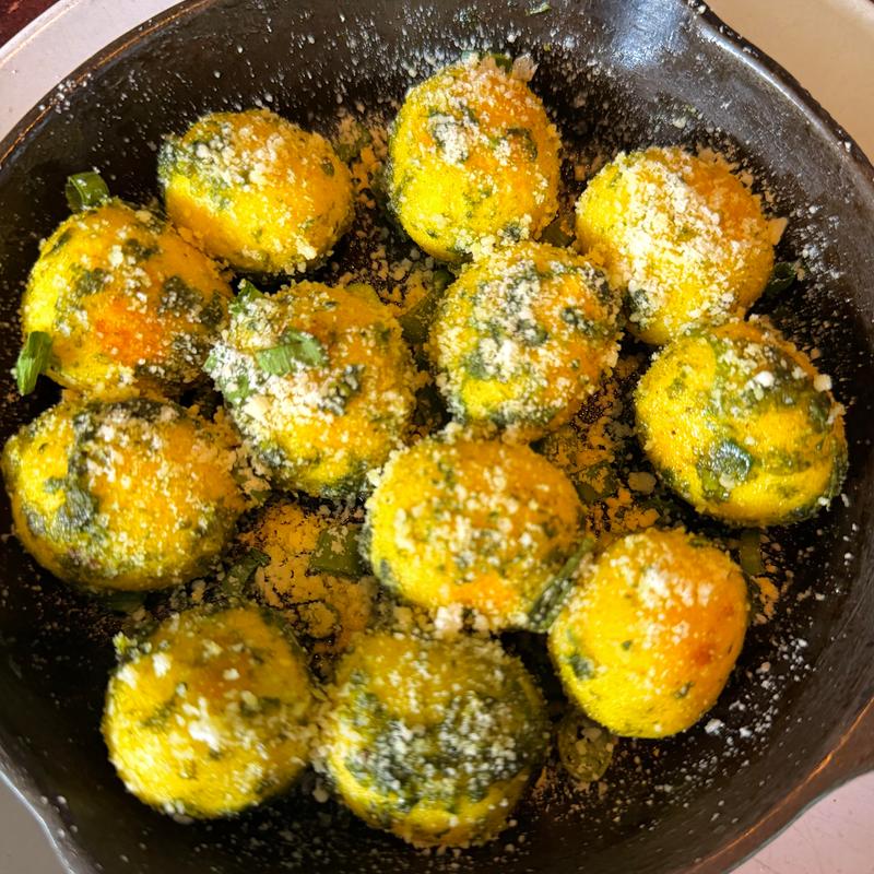 Pesto-truffle Gnocchi bites photo