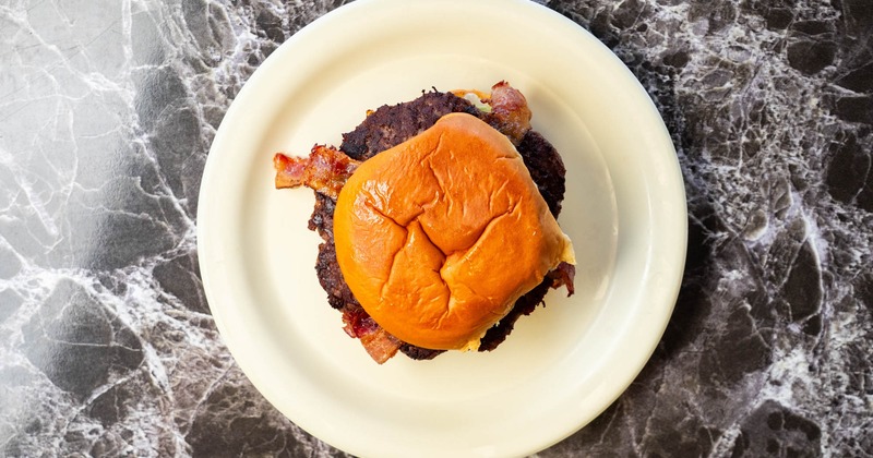 Big Pimento cheeseburger