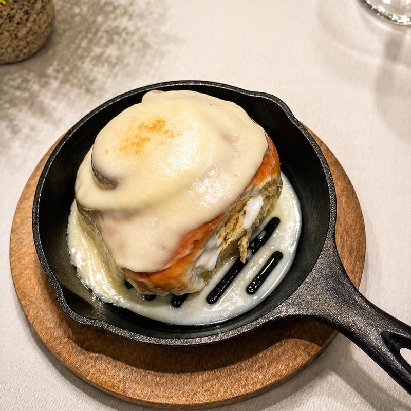 Cast Iron Cinnamon Roll photo