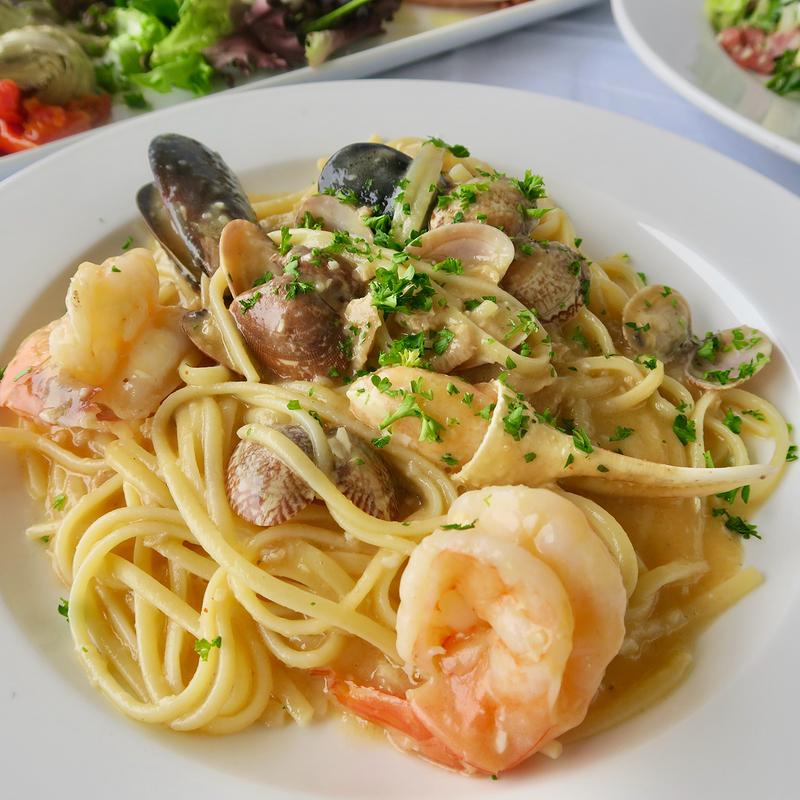 Linguine alle Vongole “Frutti di Mare”* photo