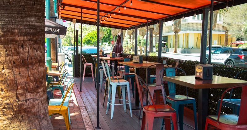 Exterior seating space