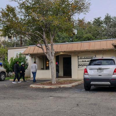 Exterior, entrance to restaurant, parking lot in front