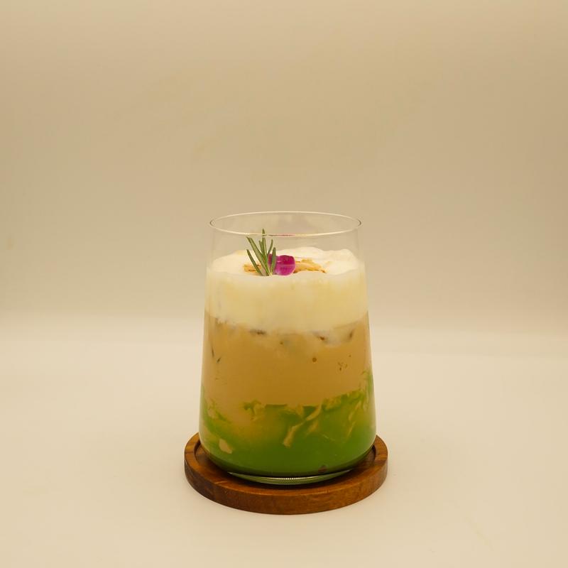 Pandan Latte (Iced) photo