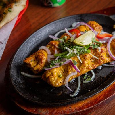 Minced chicken kebab.