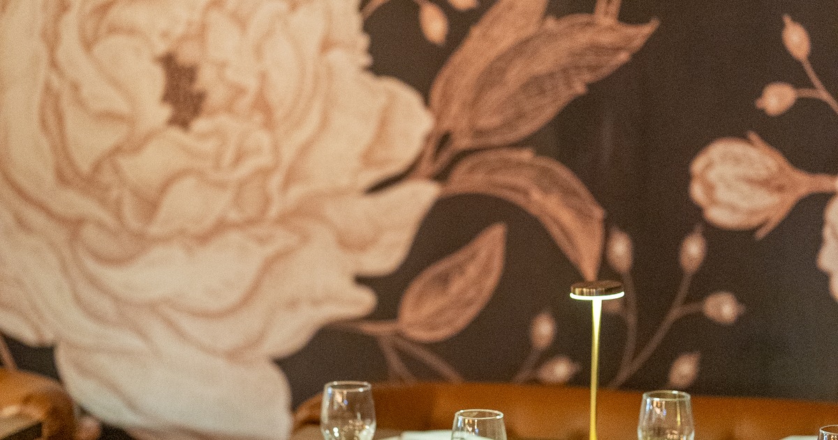 Diner table, close up