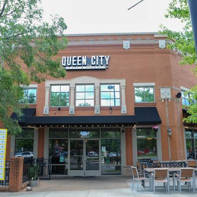 Exterior, restaurant entrance