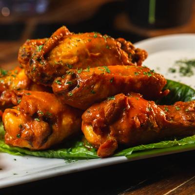 Famous chicken wings