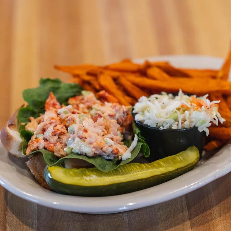 Lindys Regular Lobster Roll photo