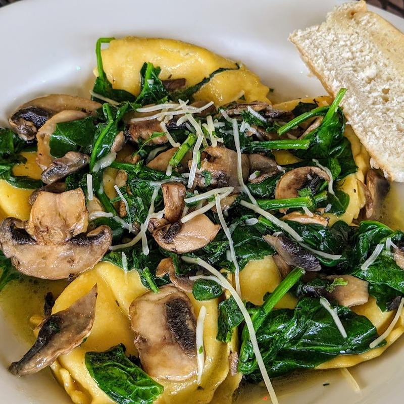 Cheese Ravioli Olio photo