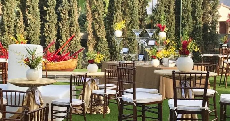 The patio wit ha view of the garden