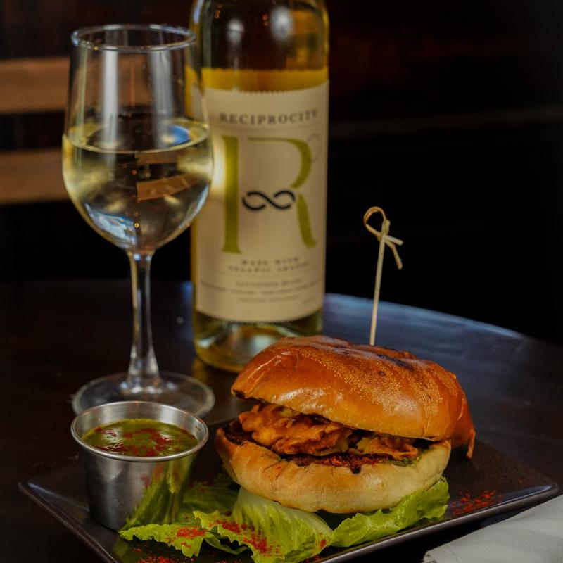 Mumbai Meri Jaan (V) photo