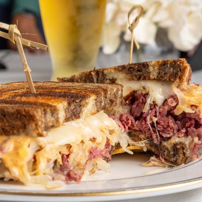 Reuben sandwich, served, front view.