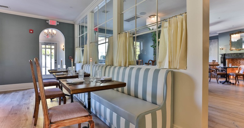 Seating area, banquette seating