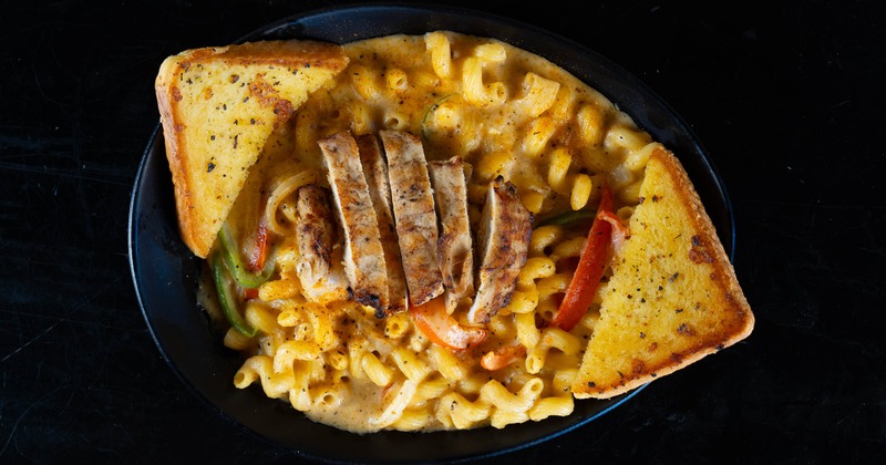 Grilled chicken macaroni and cheese