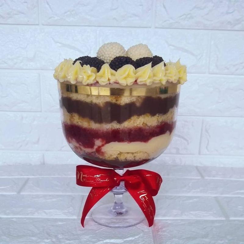 BRAZILIAN CAKE DESSERT CUP photo