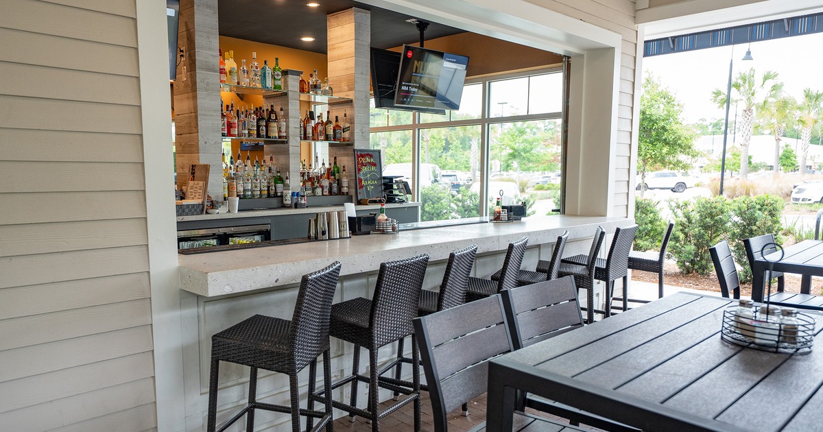 Outdoor seating area, bar counter seating