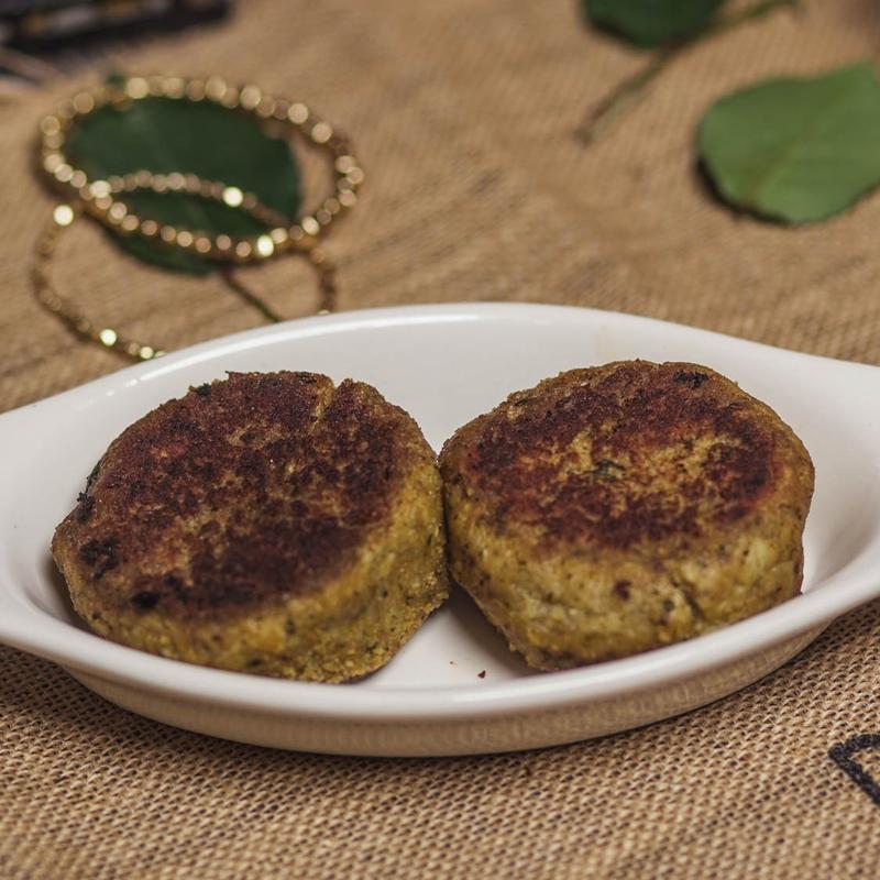 menu item 10 of 12, Crab Cake Dinner (3)