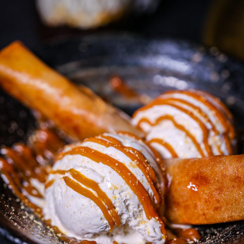 Kuromitsu Ice Cream & Banana Spring Roll photo