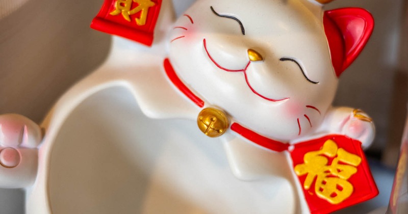 Kitty, porcelain figures