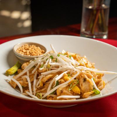 Chicken pad tai.
