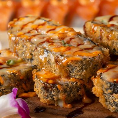 Decorated mixed vegetables with spices and dip