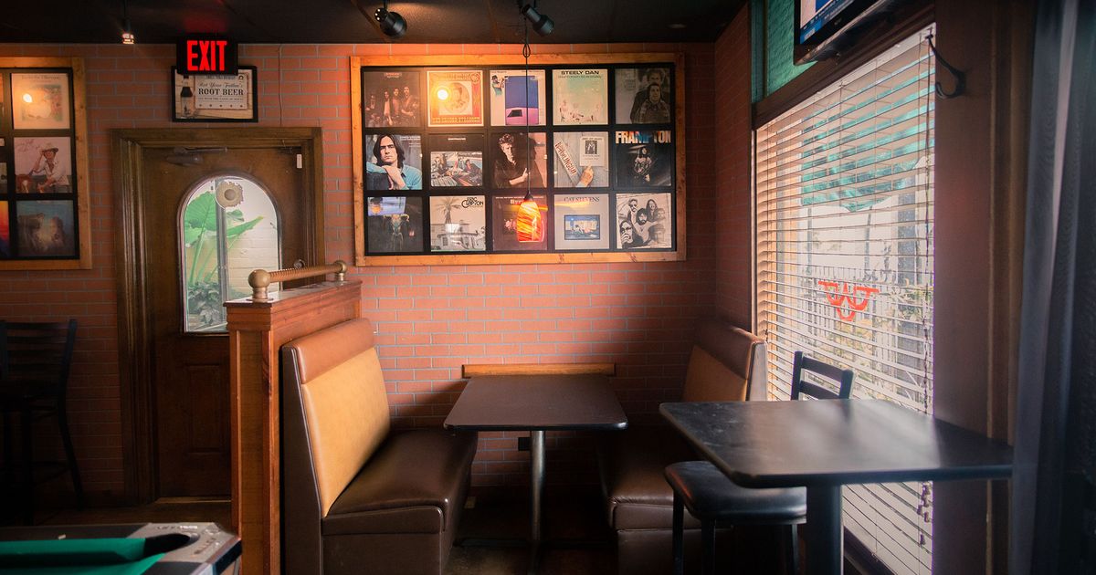 Table ready for guests