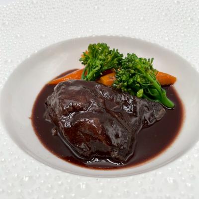 Red Wine–Braised Beef Cheeks　牛ほほ肉の赤ワインソース煮込み photo