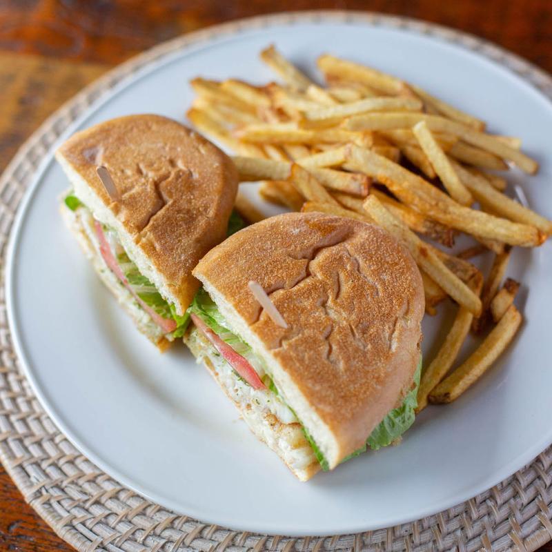 Pescado Sandwich* photo