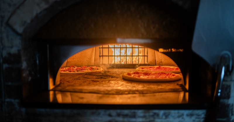Pizza oven, fire
