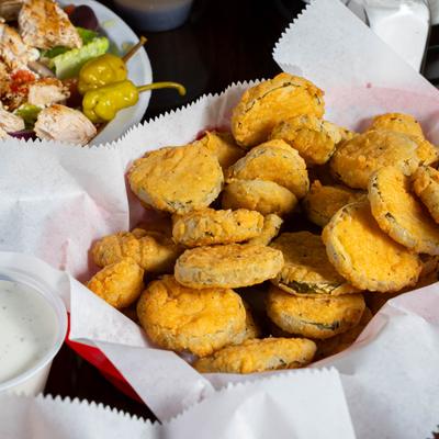 A basket of fried pickles.