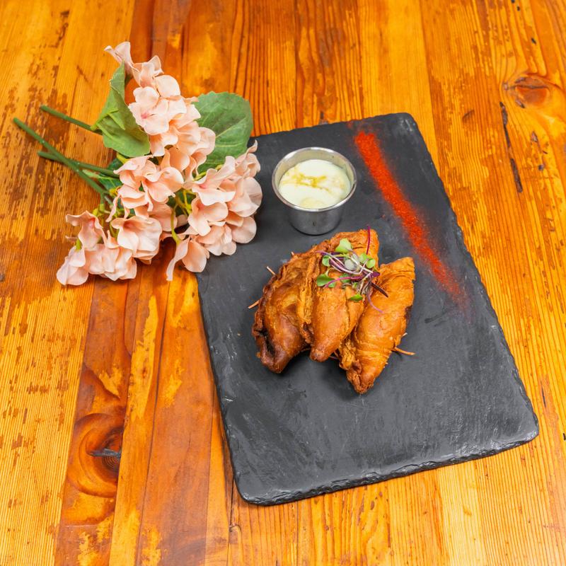 menu item 1 of 25, Samosa