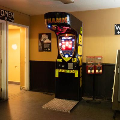 Arcade boxing game